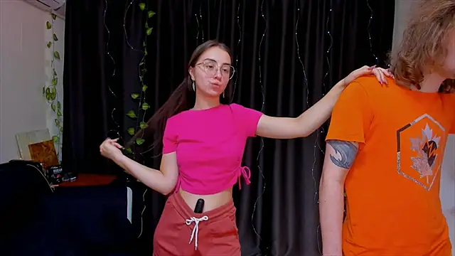 sexypineapples online show from October 12, 11:23 am