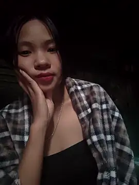 LeyLya online show from November 17, 8:26 am