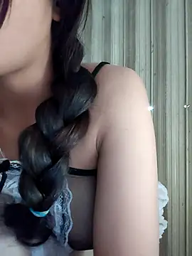 LeyLya online show from December 2, 7:43 am