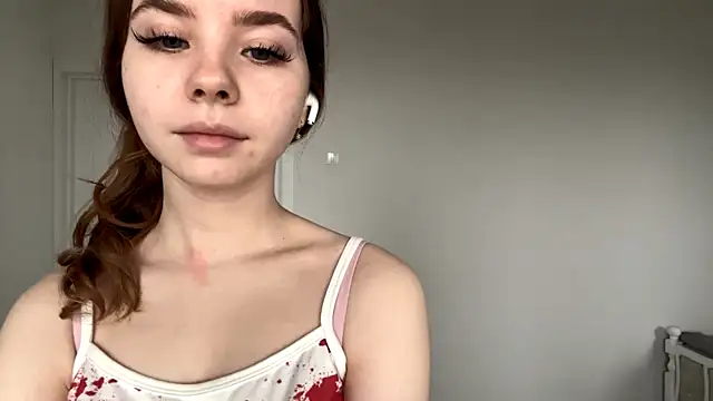 EhtelBiondi online show from December 19, 8:28 am