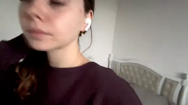 EhtelBiondi online show from December 21, 8:18 am