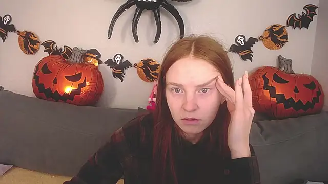 Evarey  online show from November 2, 5:44 am