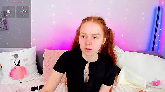 Evarey  online show from February 28, 7:08 am