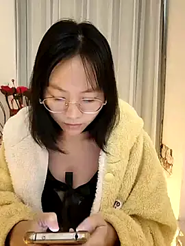 nini10052025 online show from November 5, 1:44 am