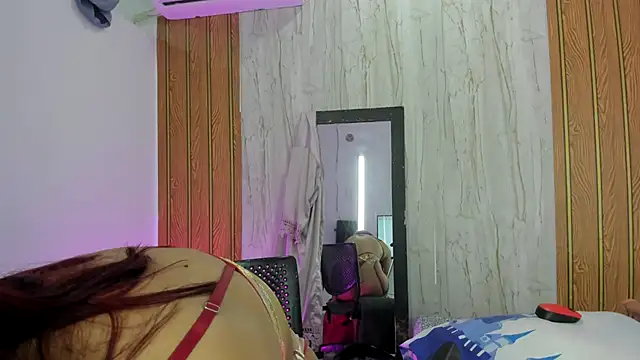 luisabecker  online show from November 8, 2:11 pm