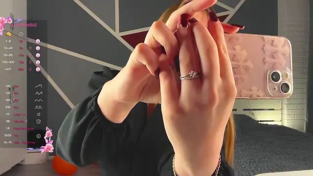 RebeccaEglitis online show from December 16, 4:57 pm