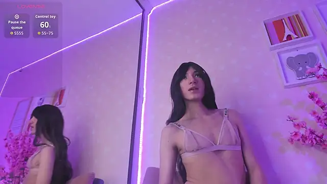 Naya Velvet online show from January 9, 8:35 pm