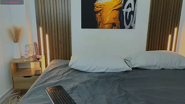 Kitty Bombon online show from November 17, 8:09 pm