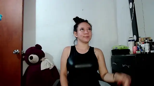 Damara Rolands- online show from December 1, 10:34 pm