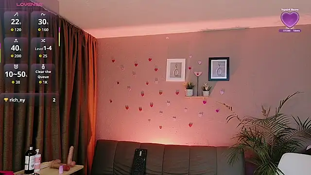 ZahraMilf online show from February 16, 8:30 pm