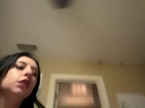 tiffanyxoxo515 online show from March 1, 9:20 am