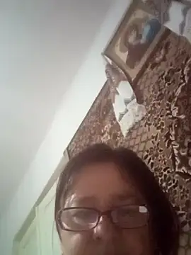 MilaCold5443 online show from April 12, 3:42 am