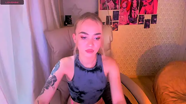 Lollyy baby online show from November 19, 9:09 am