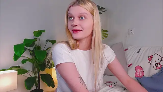 Any mo0n online show from October 11, 8:19 am