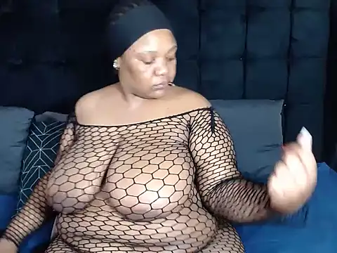 CaramelBootty online show from November 8, 12:59 am