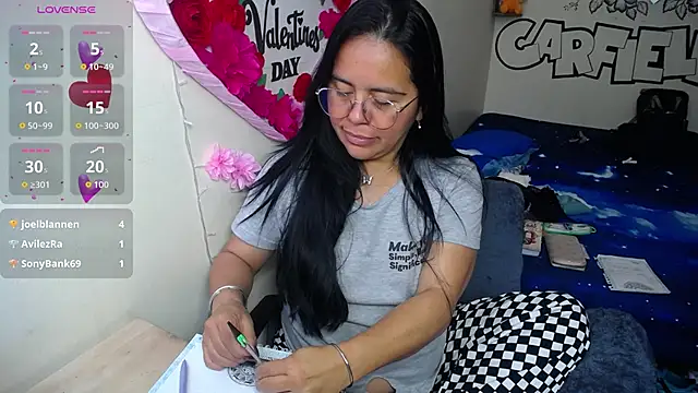 Miss  kendra  online show from March 31, 3:34 pm