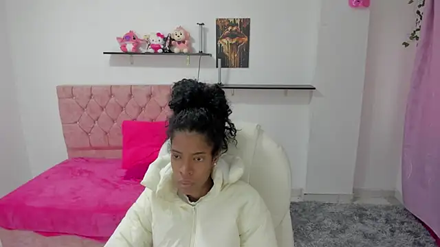 thianahorny online show from January 12, 12:10 pm