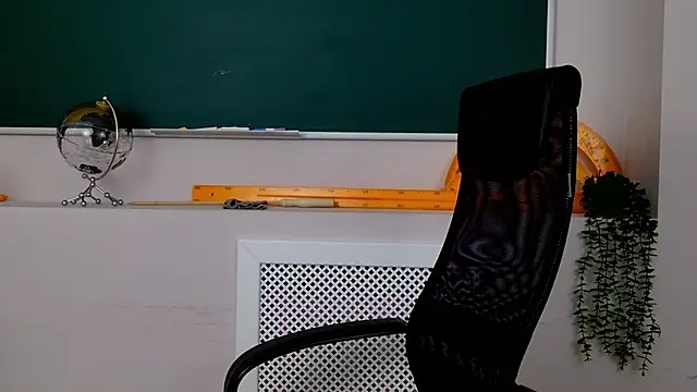 ClaireMathis online show from January 13, 2:54 pm