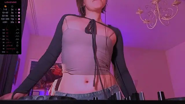 liquid0fluid0 online show from November 11, 8:39 pm