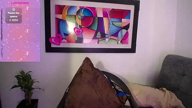 Kari Ruiz  online show from March 12, 8:44 pm