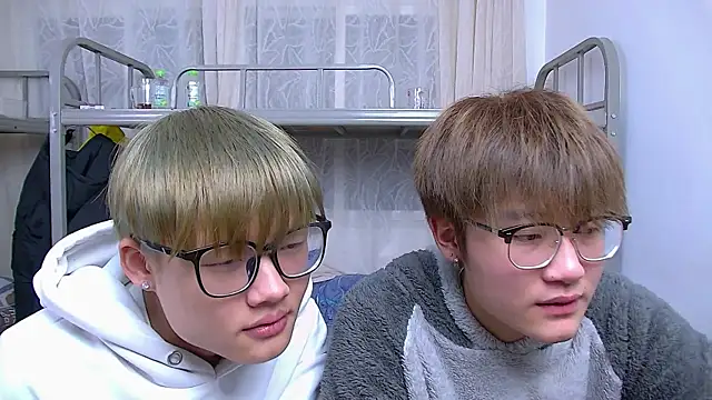 KK-cuteboy online show from December 15, 10:31 am