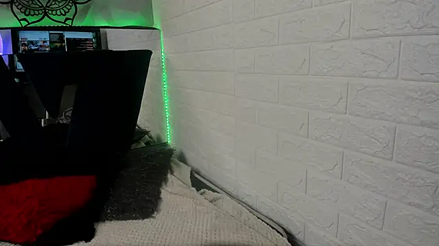 pamela velazco online show from November 7, 2:00 pm