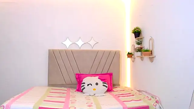 zara cute online show from May 30, 12:36 pm