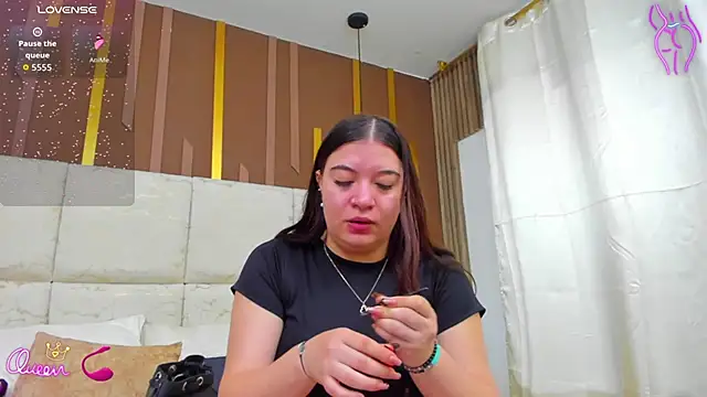 AmbarGills online show from April 1, 1:12 pm