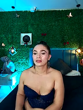 Kiaraa88 online show from April 16, 9:39 pm