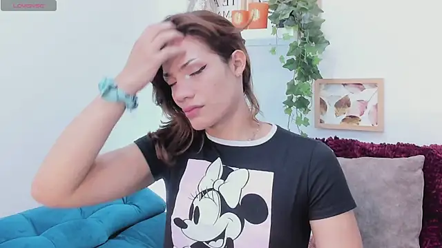 KassMonroe online show from December 22, 8:12 pm