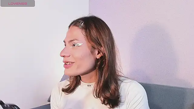 KassMonroe online show from February 4, 8:23 pm