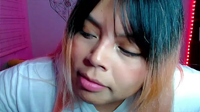 EllieMoonX online show from February 3, 2:53 am