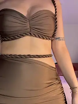 HoneyMollyX online show from March 4, 1:28 pm