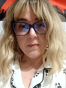 Amelialove42 online show from March 11, 7:27 pm