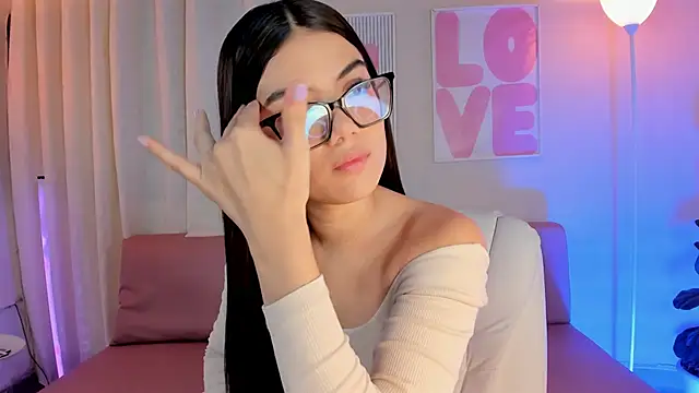 MarianaaDooll online show from April 20, 12:30 pm