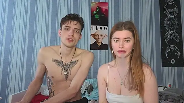 EmiliaCouple online show from April 12, 10:51 am