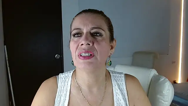 channelsmith 55 online show from April 17, 1:13 pm