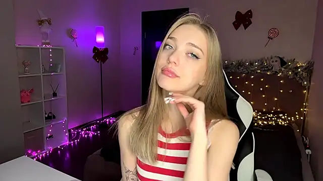 EvaPeace online show from January 6, 7:17 pm