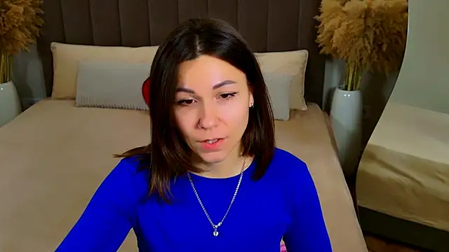 EdenSolis online show from April 15, 9:21 am