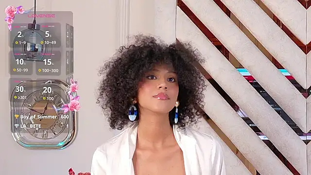 Lila-Rose online show from November 29, 4:27 am