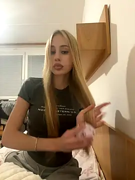 JudithCarly online show from October 24, 9:11 pm