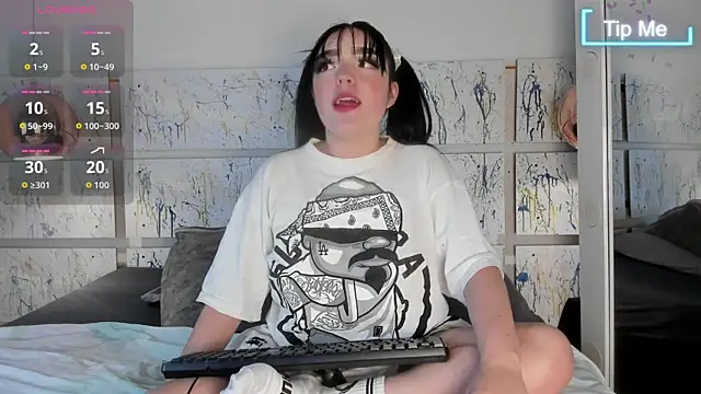 bubble  angel   online show from October 16, 11:46 am