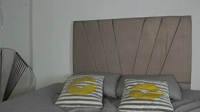 Nina keller  online show from November 13, 11:15 pm