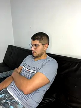 mirallesandbig online show from November 13, 10:31 pm