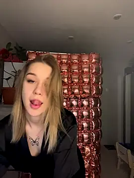 AngellnSilk online show from October 31, 8:29 am