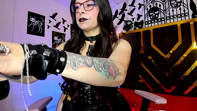 Evangelinejoness  online show from November 9, 11:39 am