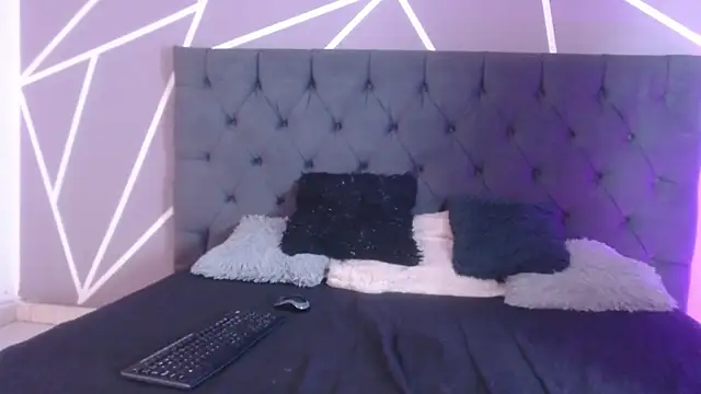 Sailor 1126 online show from October 25, 10:27 pm