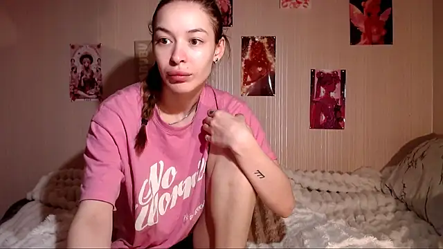 Daphne Darkthorn online show from April 11, 11:03 am