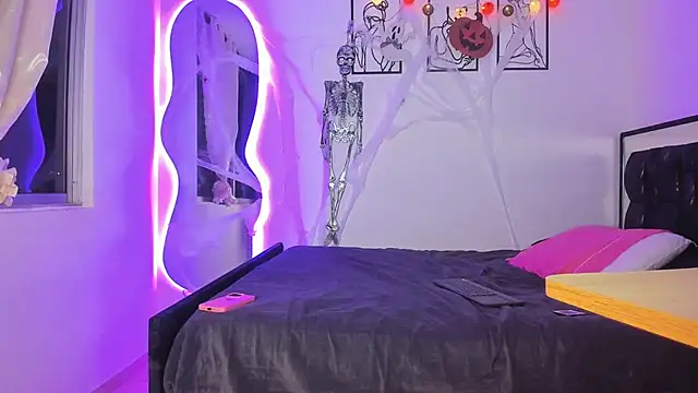 AmberEvans1 online show from October 29, 2:27 am