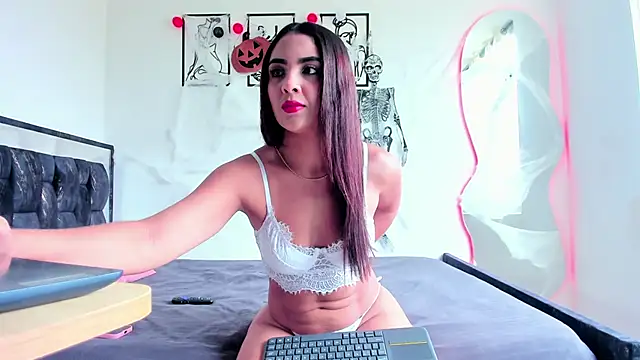 AmberEvans1 online show from October 20, 3:59 pm